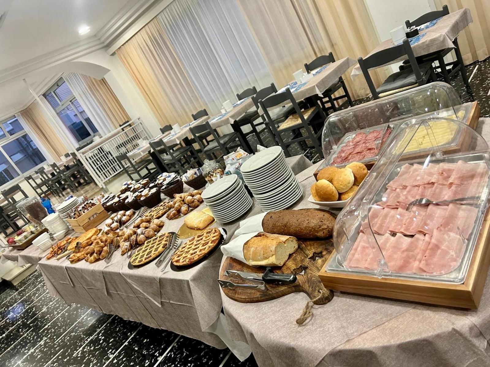 Hotel D'Annunzio Cattolica Buitenkant foto