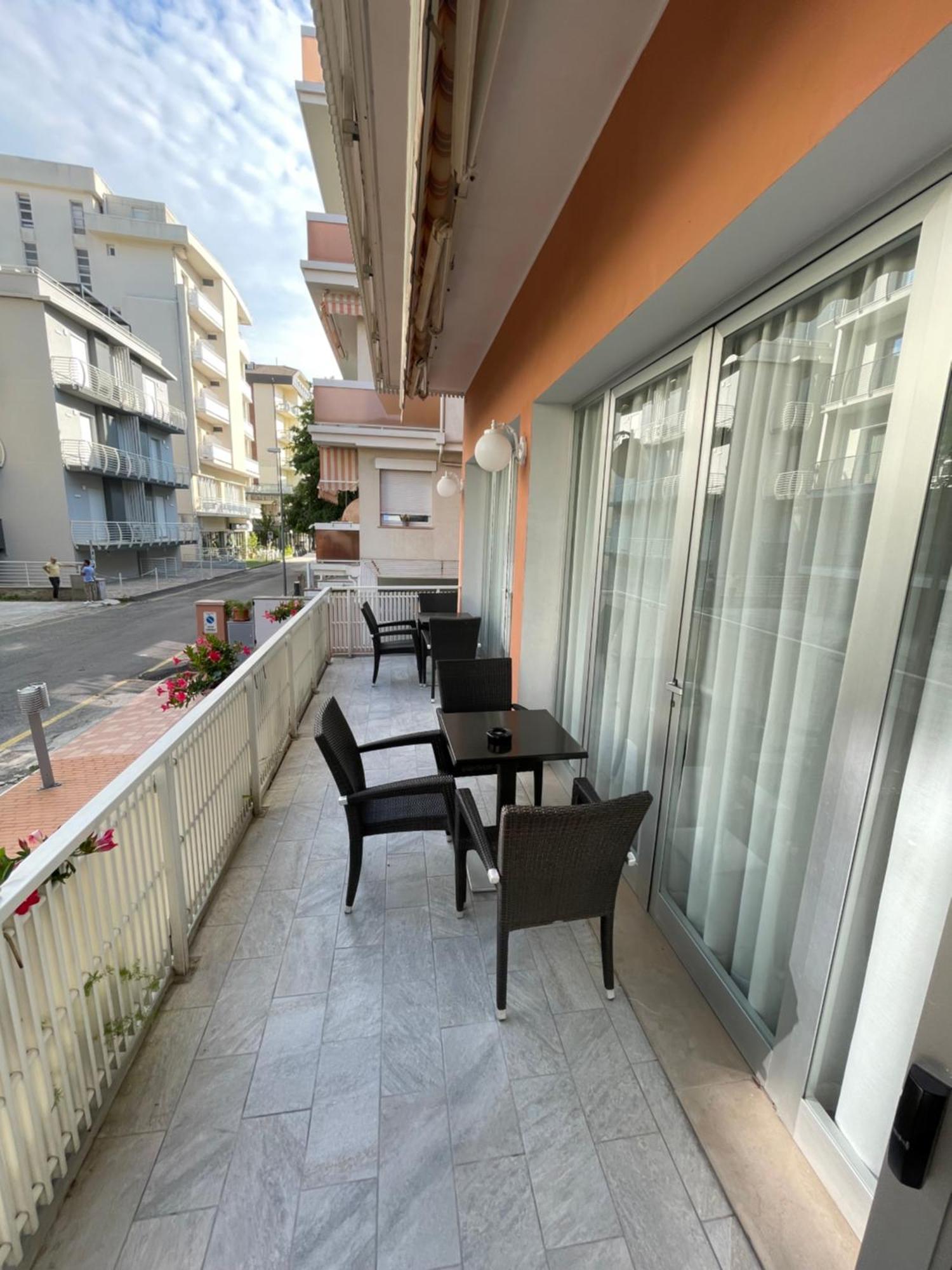 Hotel D'Annunzio Cattolica Buitenkant foto